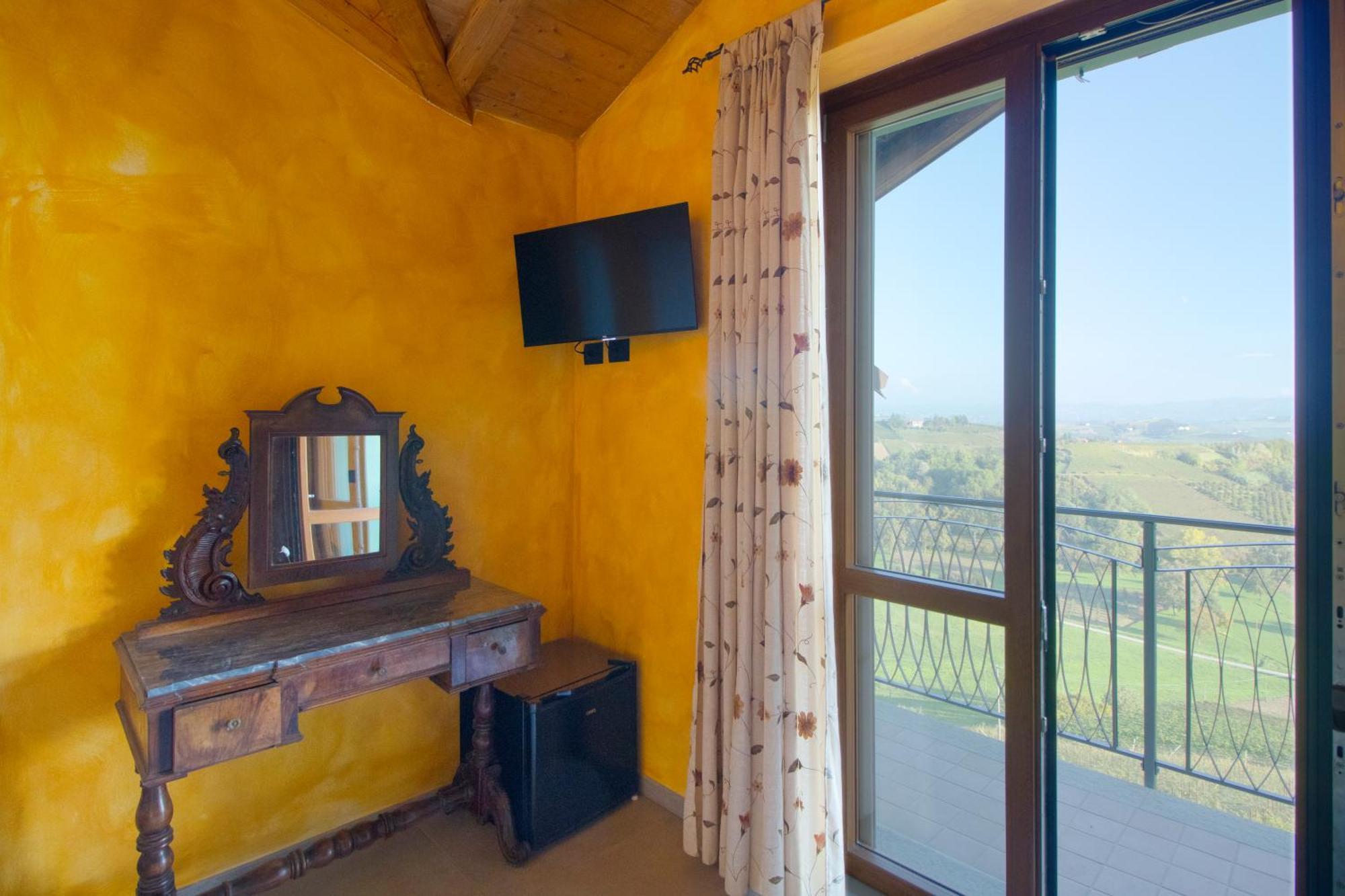 Agriturismo Cascina Reggio Castelnuovo  ภายนอก รูปภาพ