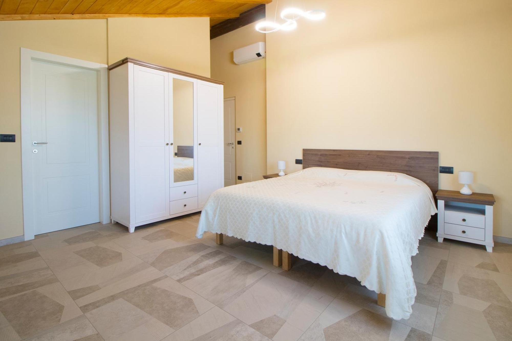 Agriturismo Cascina Reggio Castelnuovo  ภายนอก รูปภาพ