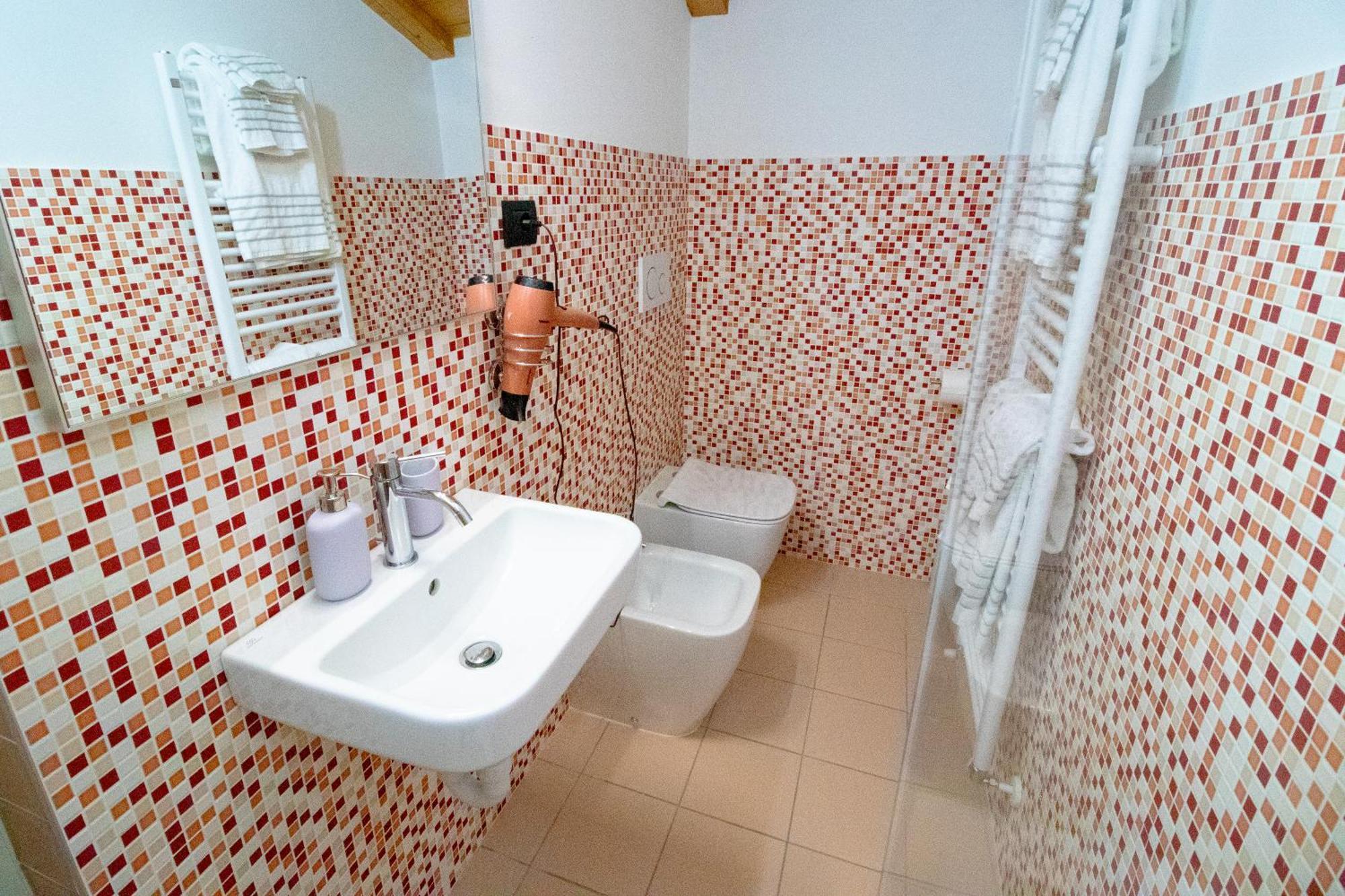 Agriturismo Cascina Reggio Castelnuovo  ภายนอก รูปภาพ